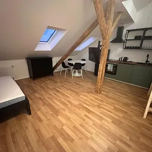 Zizkov Tower Apartmanhotel