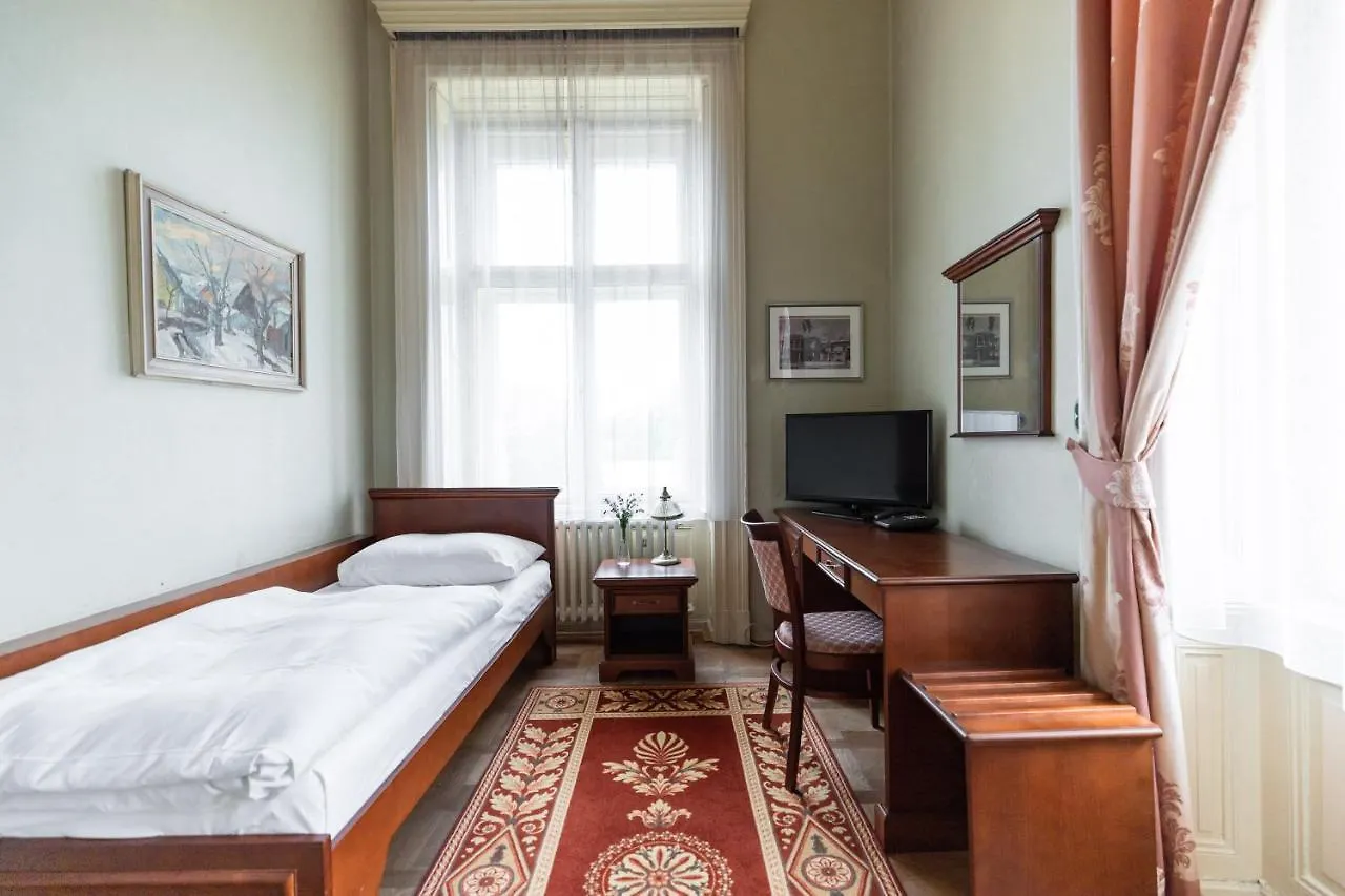 Vila Lanna Prague 3*,